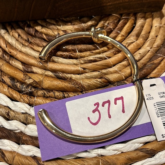 3/$18 The Limited Gold Bracelet- New - Lot 377 - Picture 6 of 7